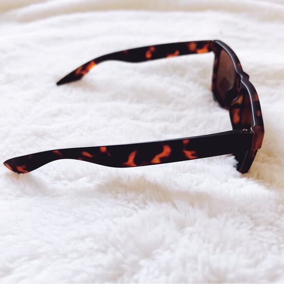Max Tortoise Brown Polarized Sunglasses - Picture 5 of 9